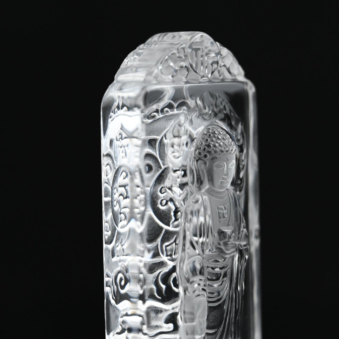 Clearquartz Gautama Buddha Sculpture Crystal Healing Hand Carved