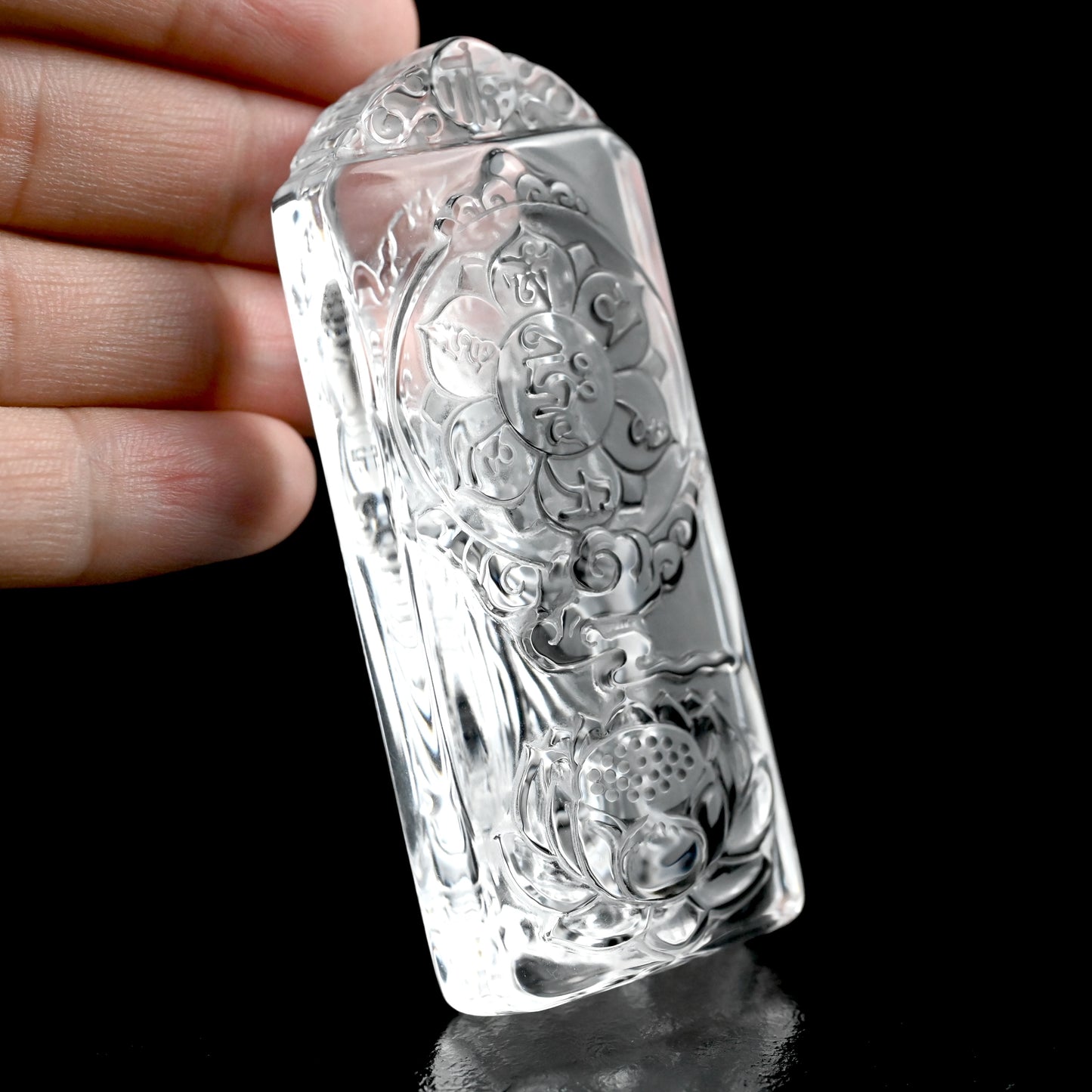 Clearquartz Gautama Buddha Sculpture Crystal Healing Hand Carved